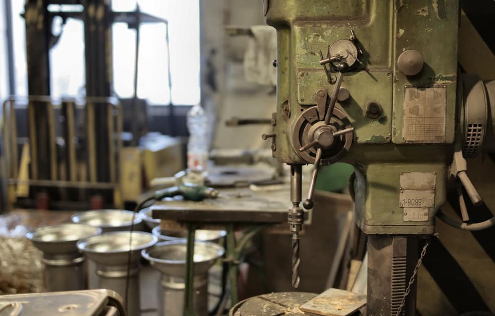 Rayonnages de composants industriels